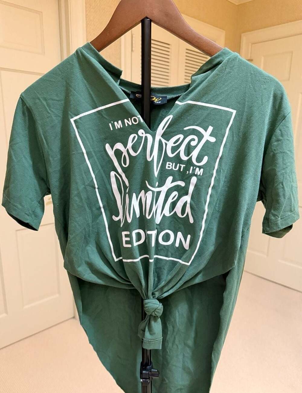 Mega Wear Women's Green Graphic Size L